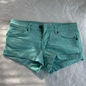 SOLD !!I love H81 mint green low rise shorts